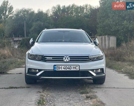 Білий Фольксваген Пассат Альтрак, об'ємом двигуна 2 л та пробігом 179 тис. км за 20700 $, фото 1 на Automoto.ua