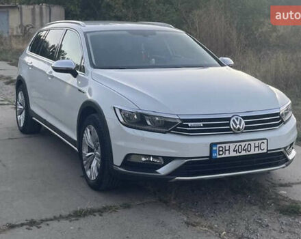 Білий Фольксваген Пассат Альтрак, об'ємом двигуна 2 л та пробігом 179 тис. км за 20700 $, фото 4 на Automoto.ua