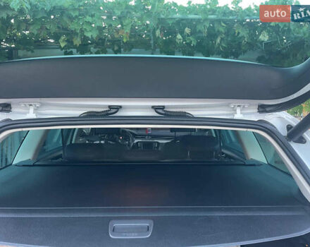 Білий Фольксваген Пассат Альтрак, об'ємом двигуна 2 л та пробігом 179 тис. км за 20700 $, фото 27 на Automoto.ua