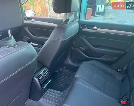 Білий Фольксваген Пассат Альтрак, об'ємом двигуна 2 л та пробігом 179 тис. км за 20700 $, фото 29 на Automoto.ua