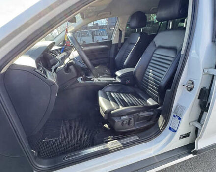 Белый Фольксваген Пассат Альтрак, объемом двигателя 2 л и пробегом 260 тыс. км за 20500 $, фото 12 на Automoto.ua