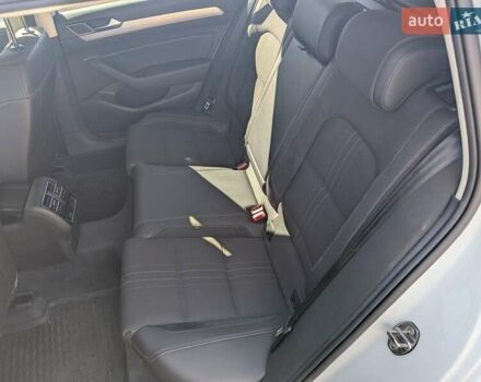 Білий Фольксваген Пассат Альтрак, об'ємом двигуна 2 л та пробігом 223 тис. км за 20900 $, фото 22 на Automoto.ua