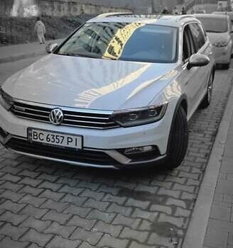 Білий Фольксваген Пассат Альтрак, об'ємом двигуна 2 л та пробігом 241 тис. км за 19800 $, фото 11 на Automoto.ua