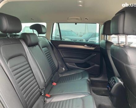 Білий Фольксваген Пассат Альтрак, об'ємом двигуна 2 л та пробігом 267 тис. км за 19890 $, фото 33 на Automoto.ua