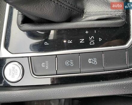 Білий Фольксваген Пассат Альтрак, об'ємом двигуна 2 л та пробігом 267 тис. км за 19890 $, фото 18 на Automoto.ua