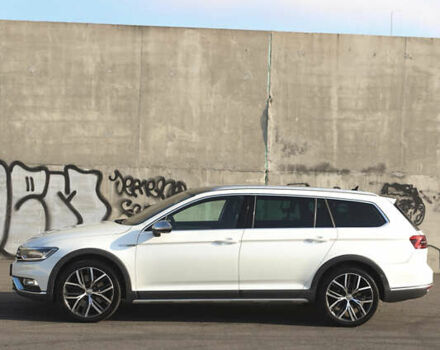 Белый Фольксваген Пассат Альтрак, объемом двигателя 1.97 л и пробегом 274 тыс. км за 20700 $, фото 6 на Automoto.ua