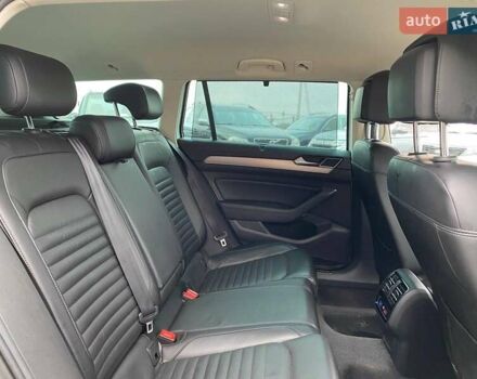 Білий Фольксваген Пассат Альтрак, об'ємом двигуна 2 л та пробігом 267 тис. км за 19890 $, фото 33 на Automoto.ua