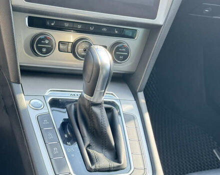 Белый Фольксваген Пассат Альтрак, объемом двигателя 2 л и пробегом 260 тыс. км за 20500 $, фото 14 на Automoto.ua