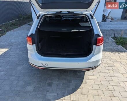Білий Фольксваген Пассат Альтрак, об'ємом двигуна 2 л та пробігом 223 тис. км за 20900 $, фото 32 на Automoto.ua