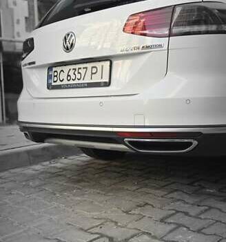 Білий Фольксваген Пассат Альтрак, об'ємом двигуна 2 л та пробігом 241 тис. км за 19800 $, фото 8 на Automoto.ua