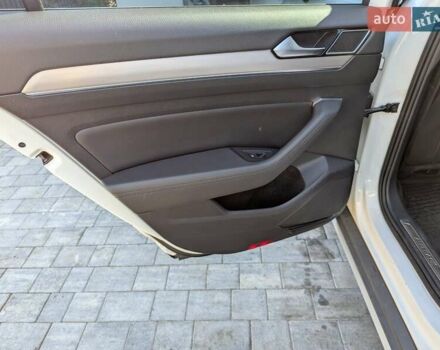 Білий Фольксваген Пассат Альтрак, об'ємом двигуна 2 л та пробігом 223 тис. км за 20900 $, фото 21 на Automoto.ua