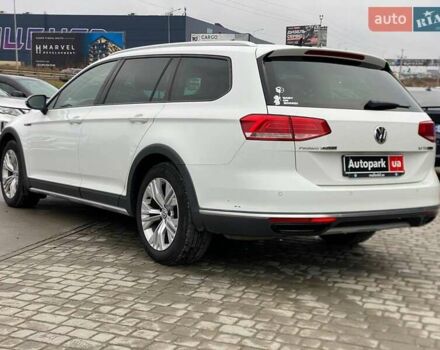 Білий Фольксваген Пассат Альтрак, об'ємом двигуна 2 л та пробігом 267 тис. км за 19890 $, фото 6 на Automoto.ua