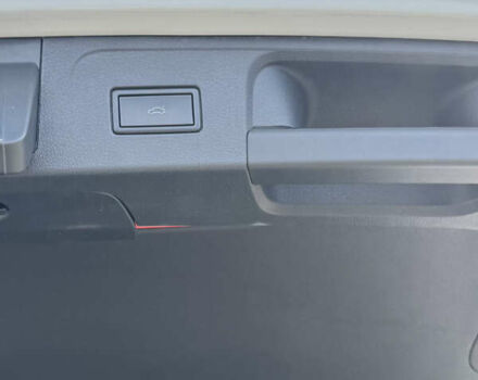 Белый Фольксваген Пассат Альтрак, объемом двигателя 2 л и пробегом 260 тыс. км за 20500 $, фото 16 на Automoto.ua