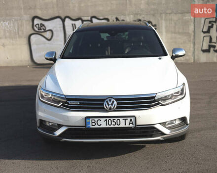 Белый Фольксваген Пассат Альтрак, объемом двигателя 1.97 л и пробегом 274 тыс. км за 20700 $, фото 1 на Automoto.ua