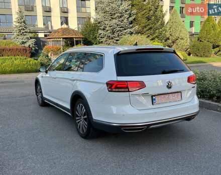 Белый Фольксваген Пассат Альтрак, объемом двигателя 2 л и пробегом 256 тыс. км за 17600 $, фото 7 на Automoto.ua