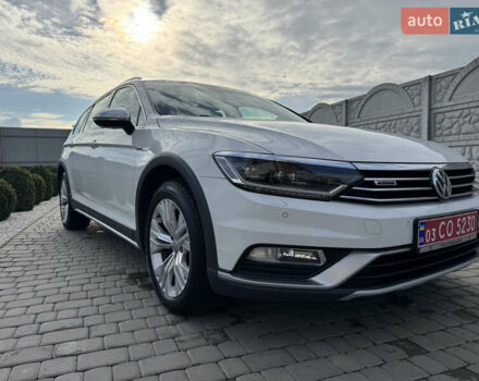 Белый Фольксваген Пассат Альтрак, объемом двигателя 2 л и пробегом 186 тыс. км за 20300 $, фото 7 на Automoto.ua