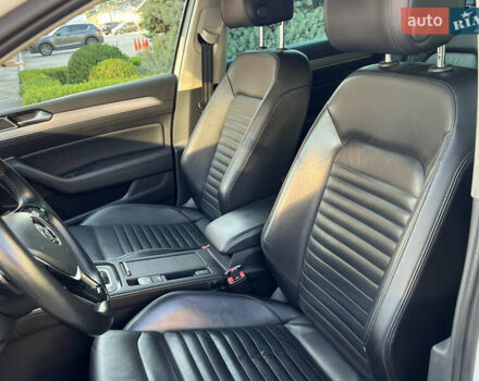 Белый Фольксваген Пассат Альтрак, объемом двигателя 2 л и пробегом 256 тыс. км за 17600 $, фото 20 на Automoto.ua