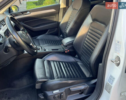 Белый Фольксваген Пассат Альтрак, объемом двигателя 2 л и пробегом 256 тыс. км за 17600 $, фото 14 на Automoto.ua