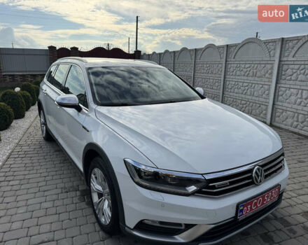 Белый Фольксваген Пассат Альтрак, объемом двигателя 2 л и пробегом 186 тыс. км за 20300 $, фото 3 на Automoto.ua