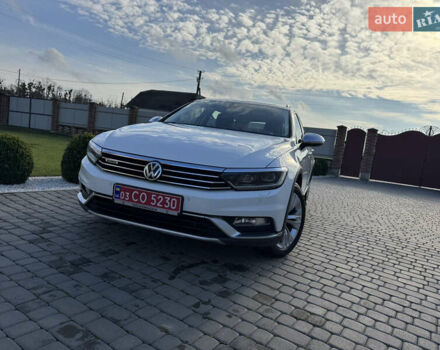 Белый Фольксваген Пассат Альтрак, объемом двигателя 2 л и пробегом 186 тыс. км за 21300 $, фото 1 на Automoto.ua