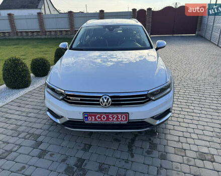 Белый Фольксваген Пассат Альтрак, объемом двигателя 2 л и пробегом 186 тыс. км за 20300 $, фото 5 на Automoto.ua