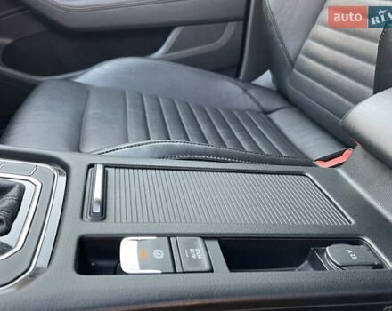 Белый Фольксваген Пассат Альтрак, объемом двигателя 2 л и пробегом 256 тыс. км за 17600 $, фото 16 на Automoto.ua