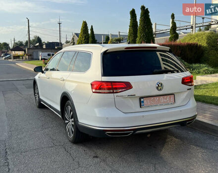 Белый Фольксваген Пассат Альтрак, объемом двигателя 2 л и пробегом 256 тыс. км за 17600 $, фото 3 на Automoto.ua