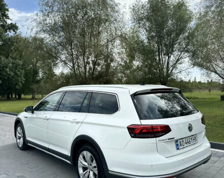 Белый Фольксваген Пассат Альтрак, объемом двигателя 2 л и пробегом 190 тыс. км за 23500 $, фото 15 на Automoto.ua