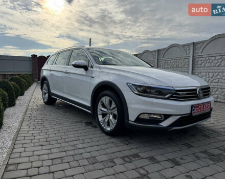 Белый Фольксваген Пассат Альтрак, объемом двигателя 2 л и пробегом 186 тыс. км за 20300 $, фото 2 на Automoto.ua