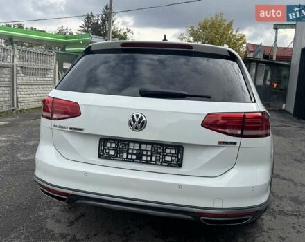Белый Фольксваген Пассат Альтрак, объемом двигателя 2 л и пробегом 151 тыс. км за 22900 $, фото 78 на Automoto.ua