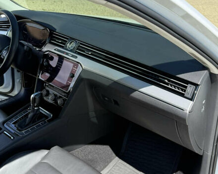 Білий Фольксваген Пассат Альтрак, об'ємом двигуна 2 л та пробігом 176 тис. км за 26500 $, фото 46 на Automoto.ua