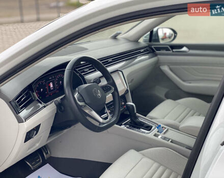 Білий Фольксваген Пассат Альтрак, об'ємом двигуна 1.97 л та пробігом 241 тис. км за 24999 $, фото 46 на Automoto.ua