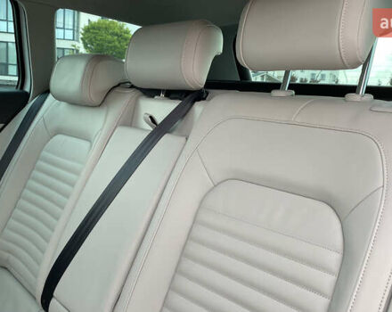 Білий Фольксваген Пассат Альтрак, об'ємом двигуна 1.97 л та пробігом 241 тис. км за 24999 $, фото 84 на Automoto.ua