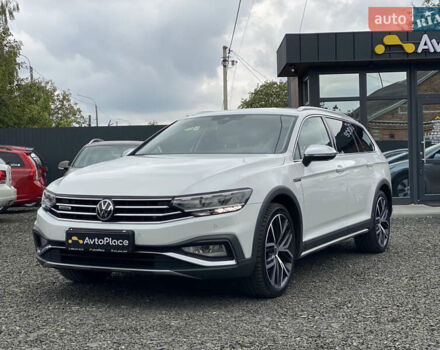 Білий Фольксваген Пассат Альтрак, об'ємом двигуна 1.97 л та пробігом 241 тис. км за 24999 $, фото 101 на Automoto.ua