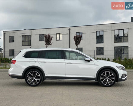 Білий Фольксваген Пассат Альтрак, об'ємом двигуна 1.97 л та пробігом 241 тис. км за 24999 $, фото 42 на Automoto.ua