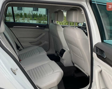 Білий Фольксваген Пассат Альтрак, об'ємом двигуна 1.97 л та пробігом 241 тис. км за 24999 $, фото 76 на Automoto.ua