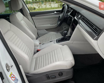 Білий Фольксваген Пассат Альтрак, об'ємом двигуна 1.97 л та пробігом 241 тис. км за 24999 $, фото 73 на Automoto.ua