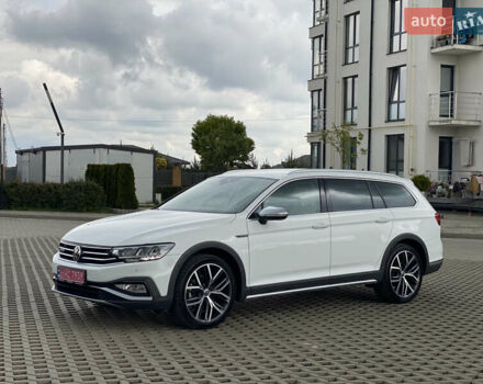 Білий Фольксваген Пассат Альтрак, об'ємом двигуна 1.97 л та пробігом 241 тис. км за 24999 $, фото 14 на Automoto.ua