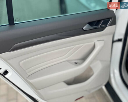 Білий Фольксваген Пассат Альтрак, об'ємом двигуна 1.97 л та пробігом 241 тис. км за 24999 $, фото 52 на Automoto.ua