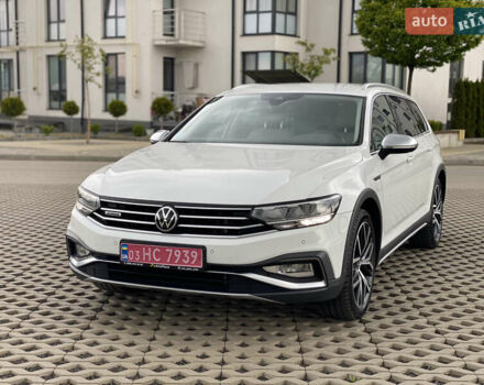 Білий Фольксваген Пассат Альтрак, об'ємом двигуна 1.97 л та пробігом 241 тис. км за 24999 $, фото 2 на Automoto.ua