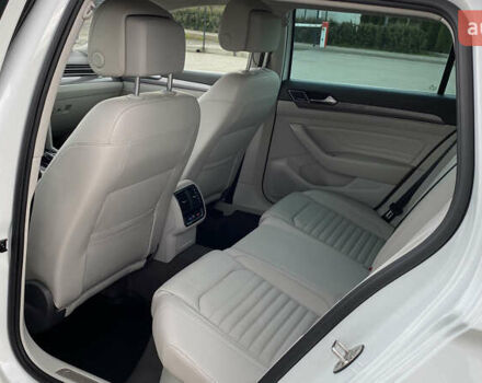 Білий Фольксваген Пассат Альтрак, об'ємом двигуна 1.97 л та пробігом 241 тис. км за 24999 $, фото 87 на Automoto.ua