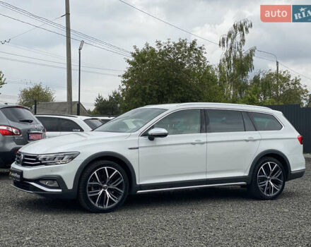 Білий Фольксваген Пассат Альтрак, об'ємом двигуна 1.97 л та пробігом 241 тис. км за 24999 $, фото 107 на Automoto.ua