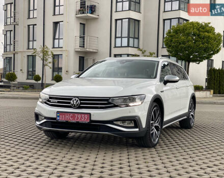 Білий Фольксваген Пассат Альтрак, об'ємом двигуна 1.97 л та пробігом 241 тис. км за 24999 $, фото 1 на Automoto.ua