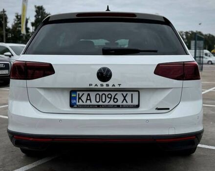 Білий Фольксваген Пассат Альтрак, об'ємом двигуна 2 л та пробігом 107 тис. км за 32450 $, фото 3 на Automoto.ua