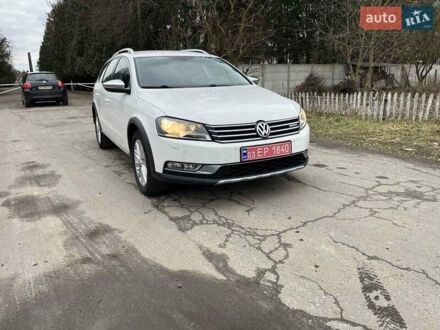 Фольксваген Пассат Альтрак 2013 в Радивилове на Automoto.ua Белый Фольксваген Пассат Альтрак, объемом двигателя 2 л и пробегом 318 тыс. км за 10650 $, фото 1 на Automoto.ua