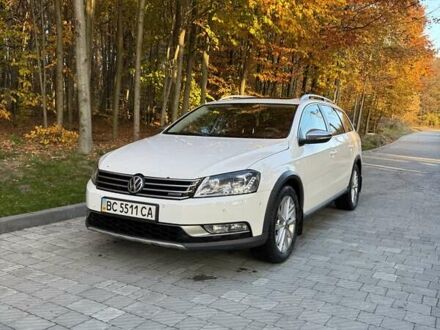 Белый Фольксваген Пассат Альтрак, объемом двигателя 1.97 л и пробегом 381 тыс. км за 12600 $, фото 1 на Automoto.ua