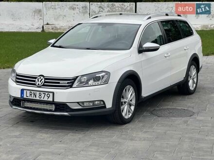 Фольксваген Пассат Альтрак 2014 у Луцьку на Automoto.ua Білий Фольксваген Пассат Альтрак, об'ємом двигуна 2 л та пробігом 310 тис. км за 11200 $, фото 1 на Automoto.ua