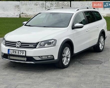 Фольксваген Пассат Альтрак 2014 в Луцке на Automoto.ua Белый Фольксваген Пассат Альтрак, объемом двигателя 2 л и пробегом 310 тыс. км за 11200 $, фото 1 на Automoto.ua