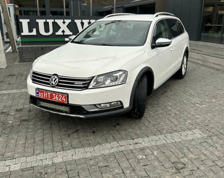 Белый Фольксваген Пассат Альтрак, объемом двигателя 2 л и пробегом 315 тыс. км за 11999 $, фото 1 на Automoto.ua
