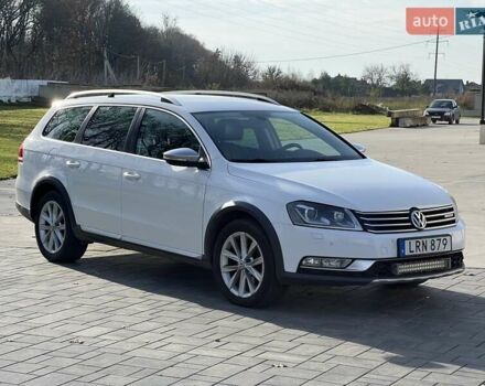 Белый Фольксваген Пассат Альтрак, объемом двигателя 2 л и пробегом 310 тыс. км за 10950 $, фото 1 на Automoto.ua